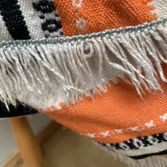 Vintage 70s poncho white orange fringed - Picture 14 of 14